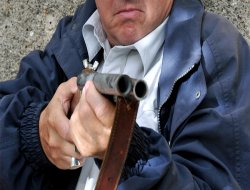 Cinnet getiren baba dehşet saçtı:4 ölü