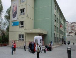 Okuldaki kavga ölümle bitti