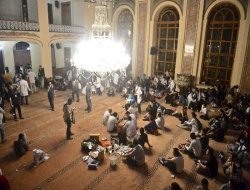 İmam, müezzin ve müftü gitti