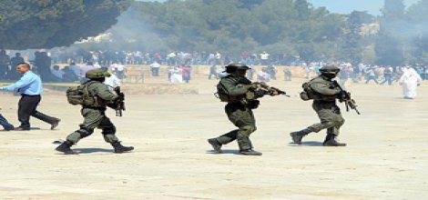 Yahudi sivil işgalciler Mescid-i Aksa'ya girdi