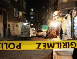 Polise atmak istediği bomba elinde patladı