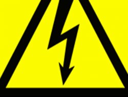 Elektrik akımına kapılan 4 işçi yaralandı