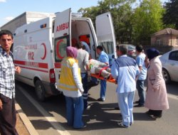 TIR'ın çarptığı kadın yaralandı