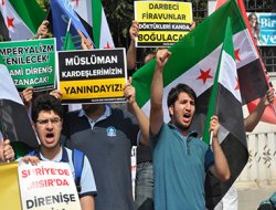 Üniversiteliler Mısır ve Suriye Direnişini Selamladı