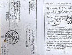 Mahkeme kararını mezara yapıştırarak tebliğ etti