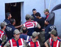 Firari mahkûmlar adliyeye getirildi