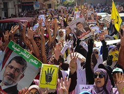 Mısır'da Darbe Karşıtları Adeviyye Meydanı Yakınına Ulaştı