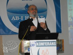 Özel mekânları, caminin yerine koymak ihtilafı arttırır