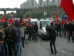 İstanbul'un ğöbeğinde cenazeyi silahlarla karşıladılar