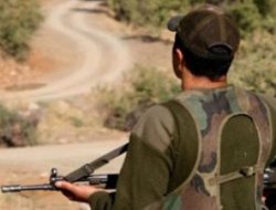 Cizre'de kışlaya ses bombalı saldırı!