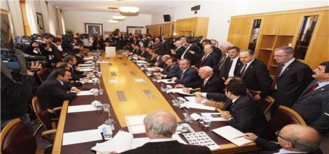 Anayasa Komisyonu'nda CHP'lilerin kavgası!