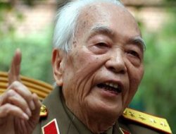 ABD'yi dize getiren General Öldü!