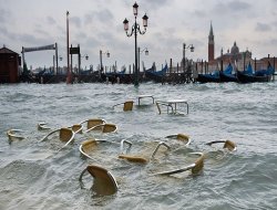 Napoli kenti sele teslim oldu