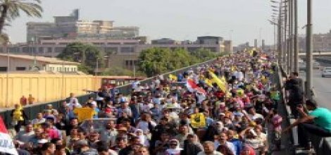 Tahrir Meydanına doğru yürüyüş başladı