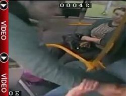 Halk otobüsü şoförüne silah çekti video