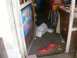 Diyarbakır'da hırsızlar işyerini soydu