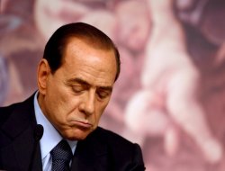 Berlusconi Resmen Bitti!