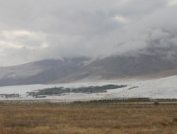 Van'a mevsimin ilk karı yağdı