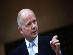 Hague: `İran ile Diplomatik Bağları Yeniden Oluşturacağız`