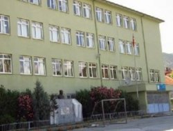 PKK'lilerden Diyarbakır'da Okula Bombalı Saldırı