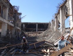 Muş'ta üniversite inşaatı çöktü: 7 yaralı (Yenilendi)