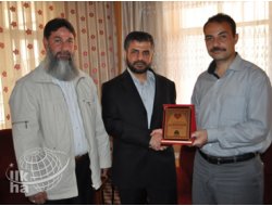 Peygamber Sevdalıları Platformu'ndan İLKHA'ya Plaket