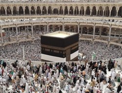 Kutsal Topraklarda Hac Coşkusu