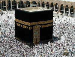 Kabe yeni örtüsüne kavuştu