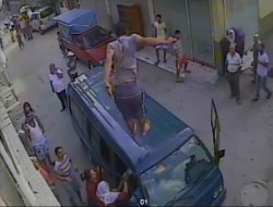 Kavgaya karışmak için balkondan atladı