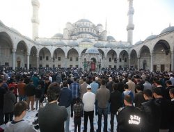 Onbinler Sultanahmet'te buluştu