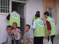 Cizre'de bin 100 aileye kurban eti ulaştırıldı