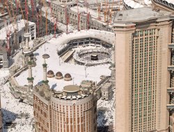 Görmez:`Kabe Adeta Esir Bırakıldı`