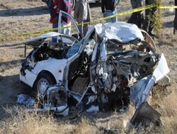 Düğün konvoyunda feci kaza