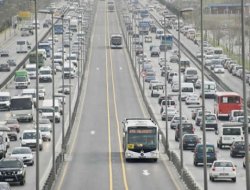 "Dünya kentlerinin en büyük problemi trafik"