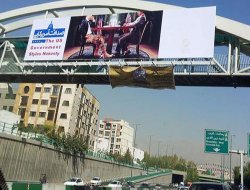 Tahran'daki ABD karşıtı afişler kaldırılıyor