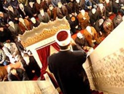 Cuma Hutbelerinde Cumhuriyeti bayram ilan edip kutlama skandalı