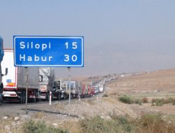Habur'da 35 kilometre kuyruk oluştu