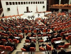 AK Parti`den yeni torba teklif