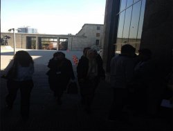 AK Partili Dalbudak başörtüsü ile Meclis'te