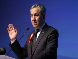 Arınç: Meclisin gösterdiği olgunluğu takdirle karşıladım