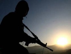 Nöbet tutan askere saldırı