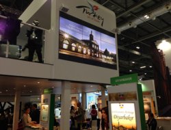 Londra'da Diyarbakır standına ilgi