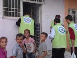 Cizre Nuh Gıda Bankası'ndan giyim ve gıda yardımı