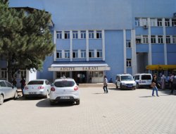 Esrar satıcılarına baskın