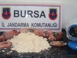 Peynir bidonundan esrar çıktı