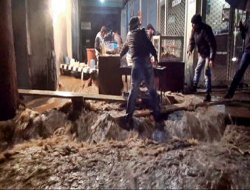 Siverek'te bir çok ev sular altında kaldı