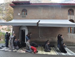 Camilerin restorasyonlarının durdurulmasına tepki