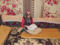 Başörtülü kız öğrenci okuluna tekrar kavuştu