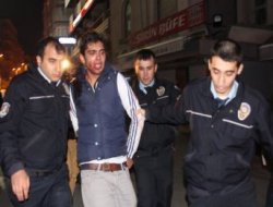 Metrobüs`te silahlı kavga: 1 ölü 2 yaralı