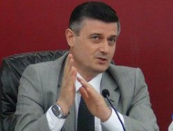 Batman Valisi Kendisini 'Mahkeme' ile Savundu